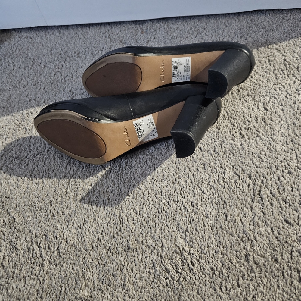 Clark's Pumps - Picture 5 of 5